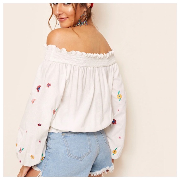 Off Shoulder Shirred Panel embroidered Top - Picture 4 of 5